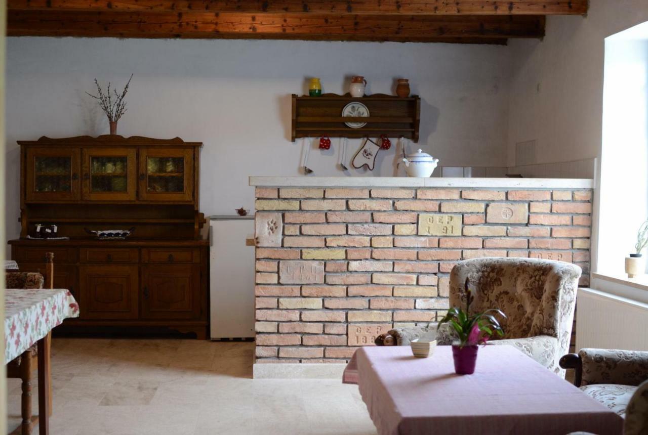 Gerecse Vendégház Sutto Extérieur photo